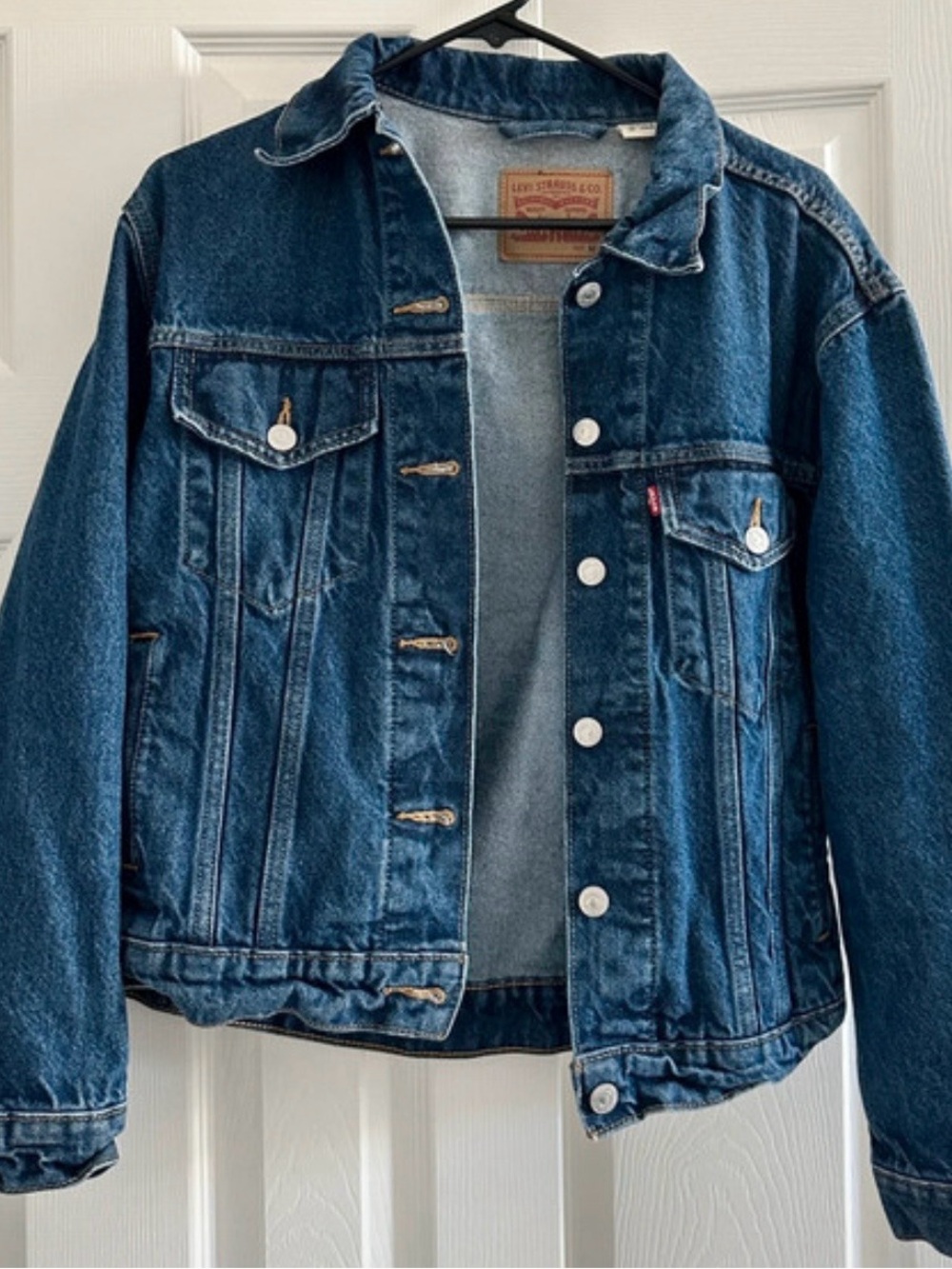 Levi's Women's Denim Jacket - Medium Blue Trucker - Picture 2 of 4